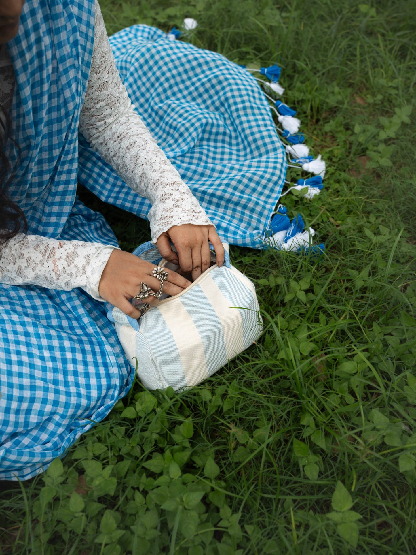 “Hansini” Blue & White Checks Mul Cotton Saree