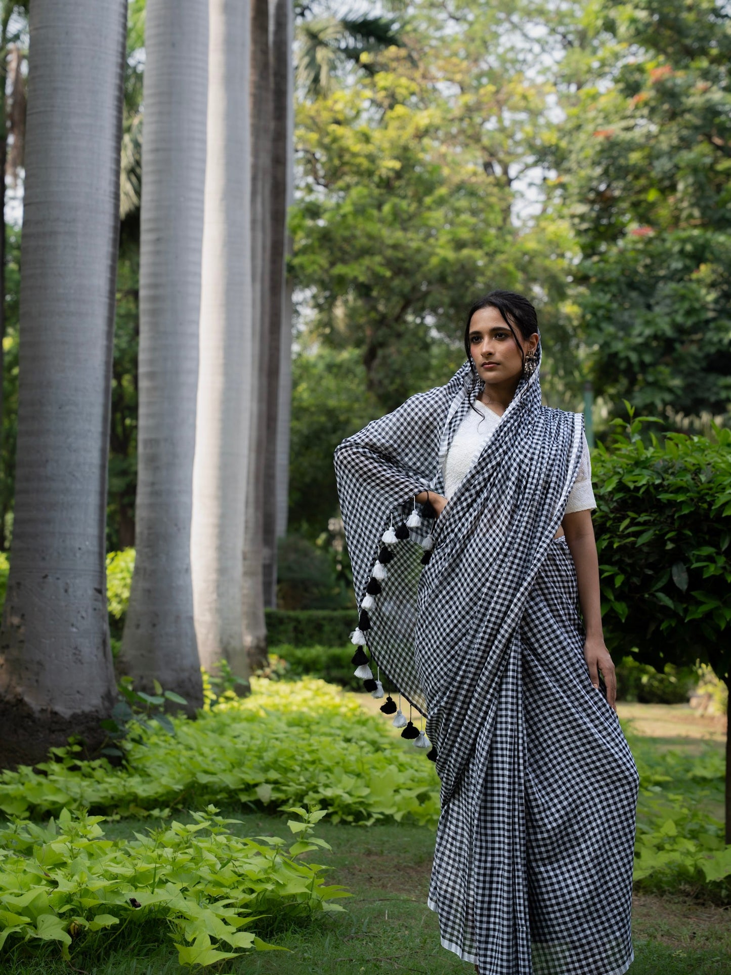 “Kuhoo” Black & White Checks Mul Cotton Saree