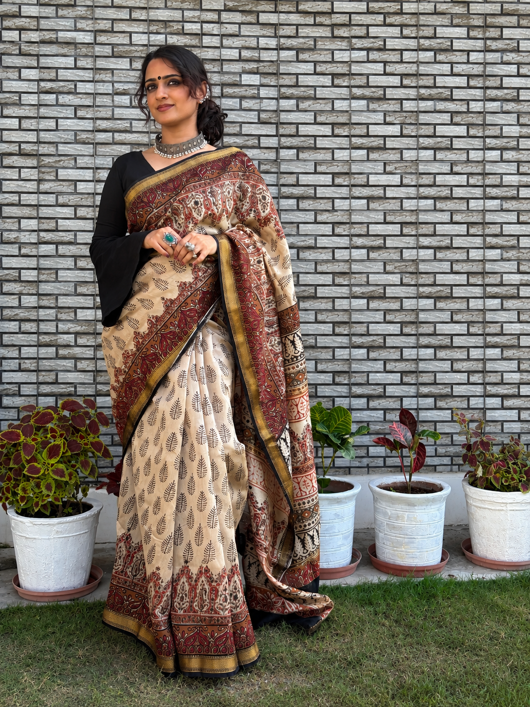 “Zeenat (ज़ीनत)” Beige Hand Block Printed Maheshwari Silk