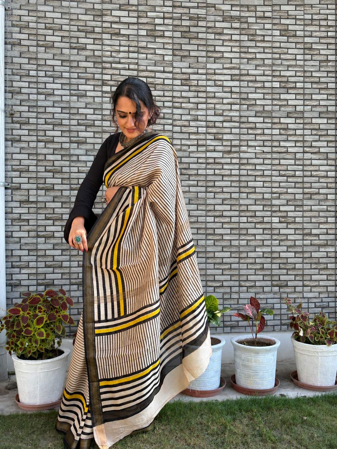 “Rekha (रेखा)” Beige Hand Block Printed Maheshwari Silk