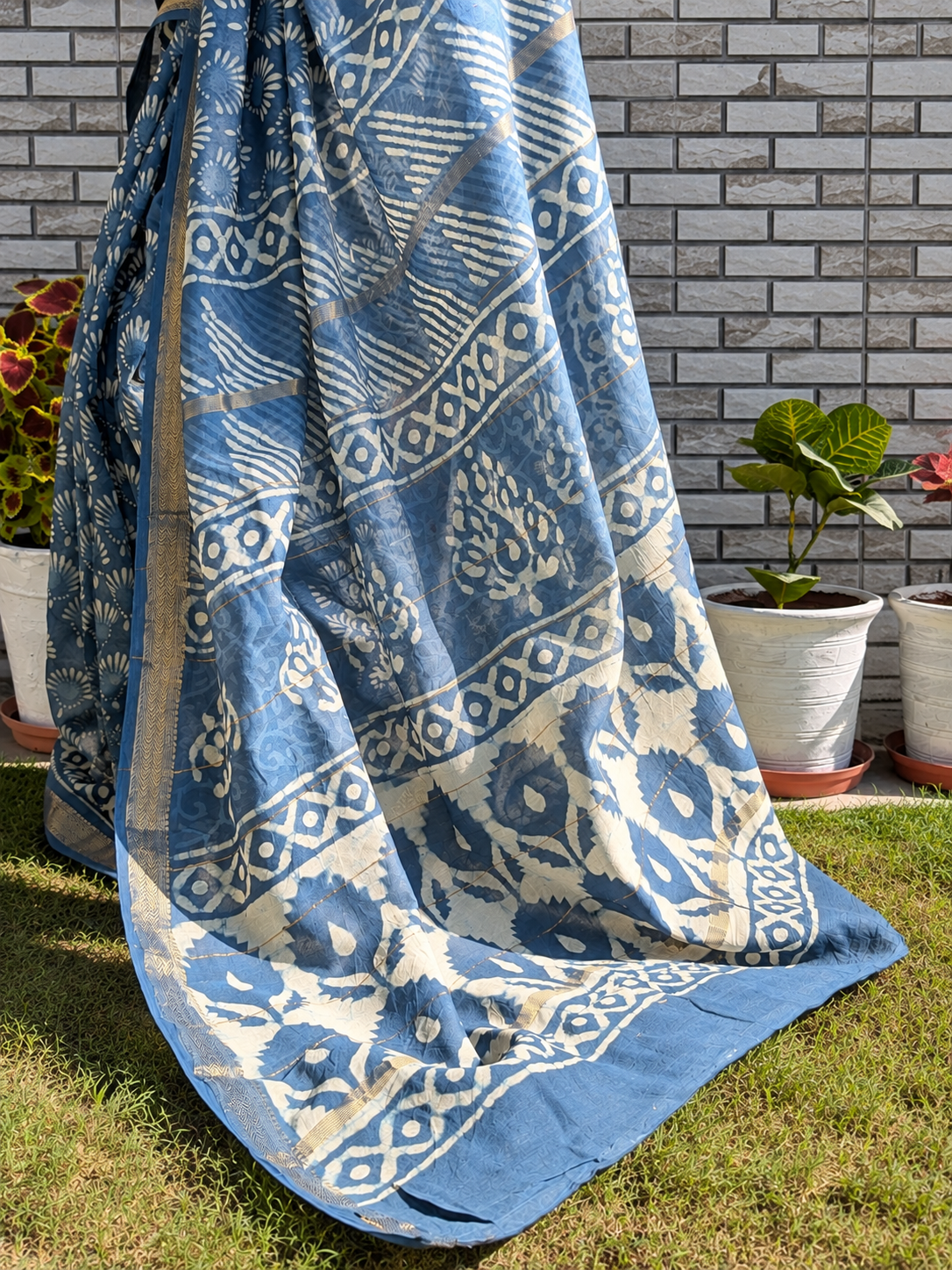 “Neelam (नीलम)” Indigo-Grey Hand Block Printed Maheshwari Silk