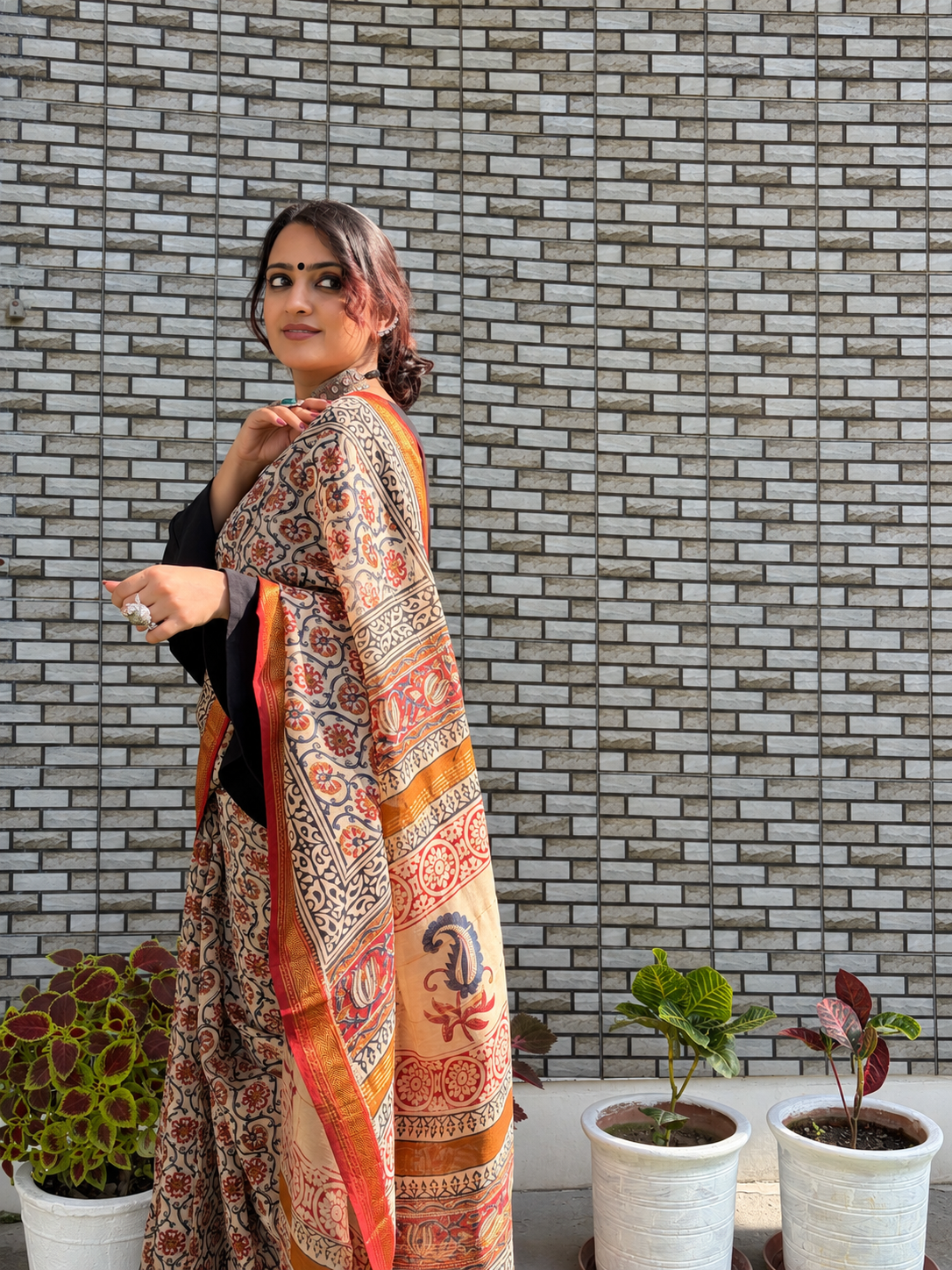 “Kasturi (कस्तूरी)”  Beige Hand Block Printed Maheshwari Silk