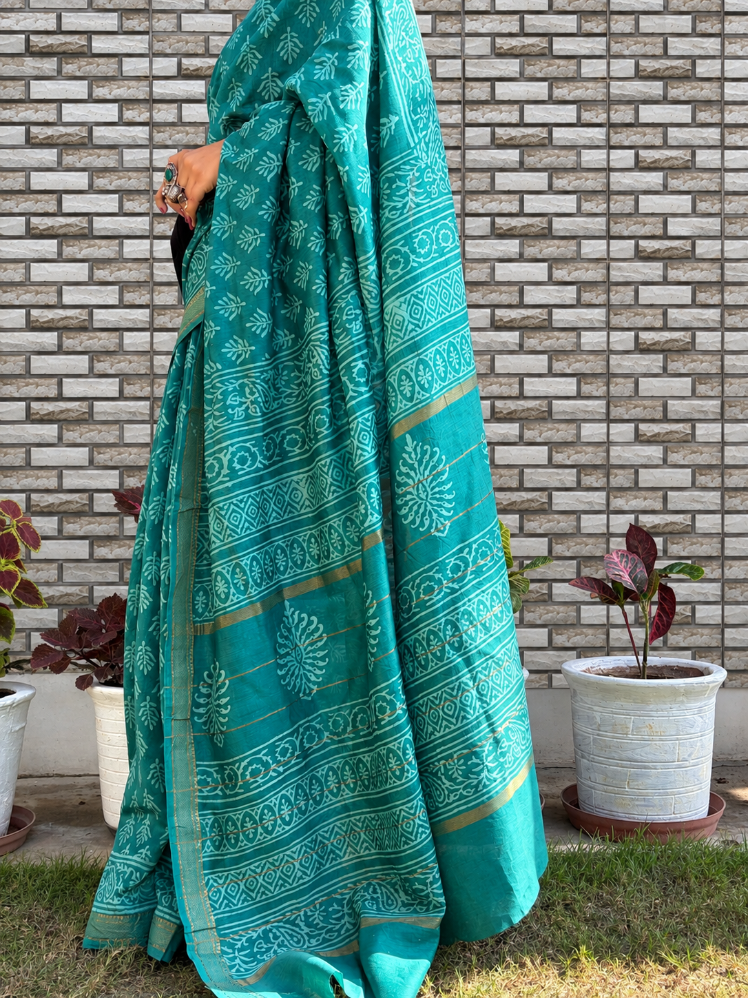 “BARKHA (बरखा) ”Teal Hand Block Printed Maheshwari Silk Saree