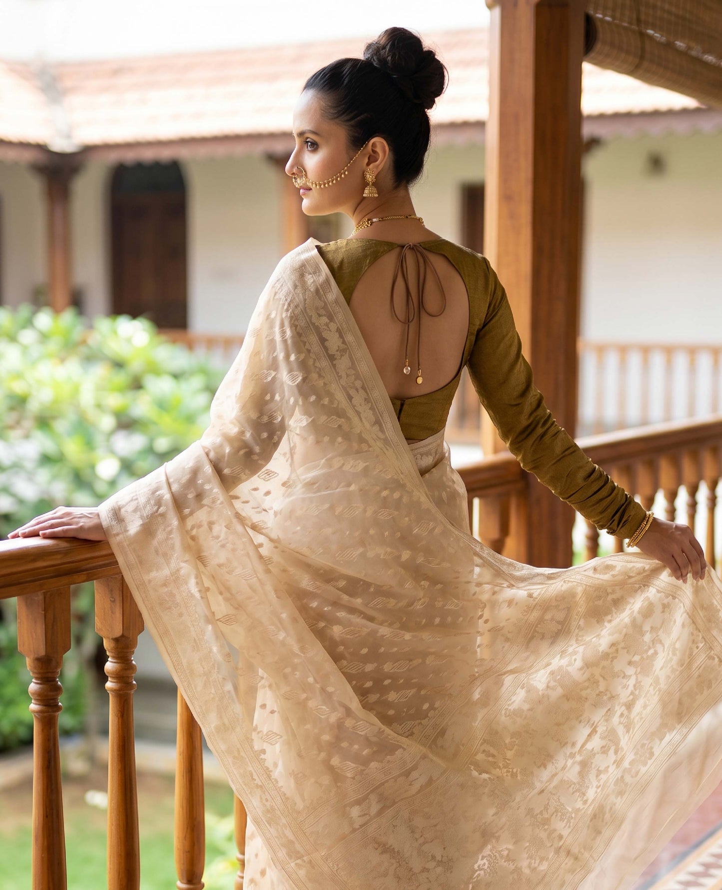 “Aabha” Beige Cotton Banarasi Jamdani Handloom Saree