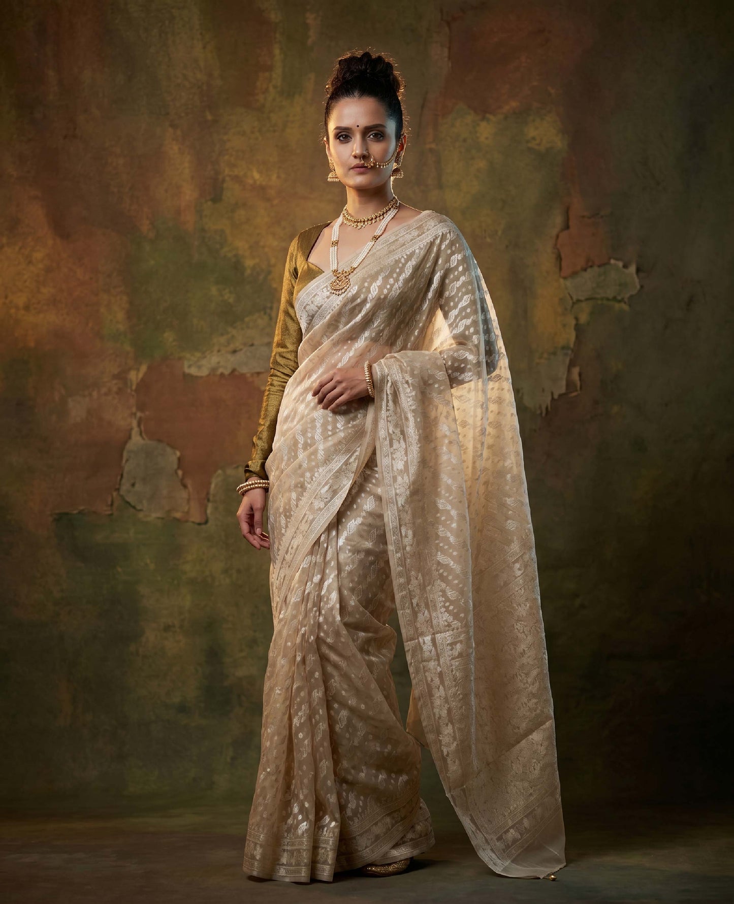 “Aabha” Beige Cotton Banarasi Jamdani Handloom Saree