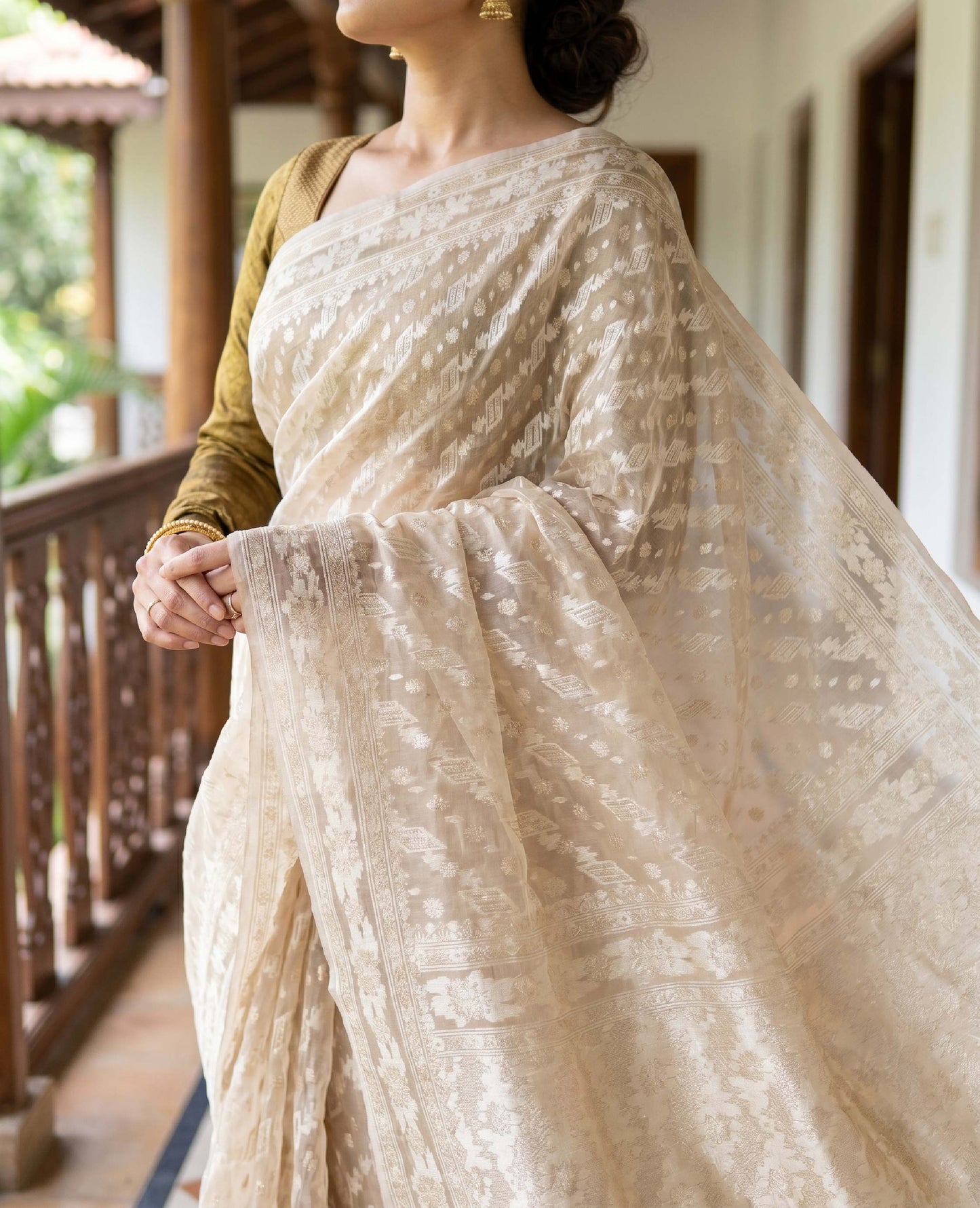 “Aabha” Beige Cotton Banarasi Jamdani Handloom Saree