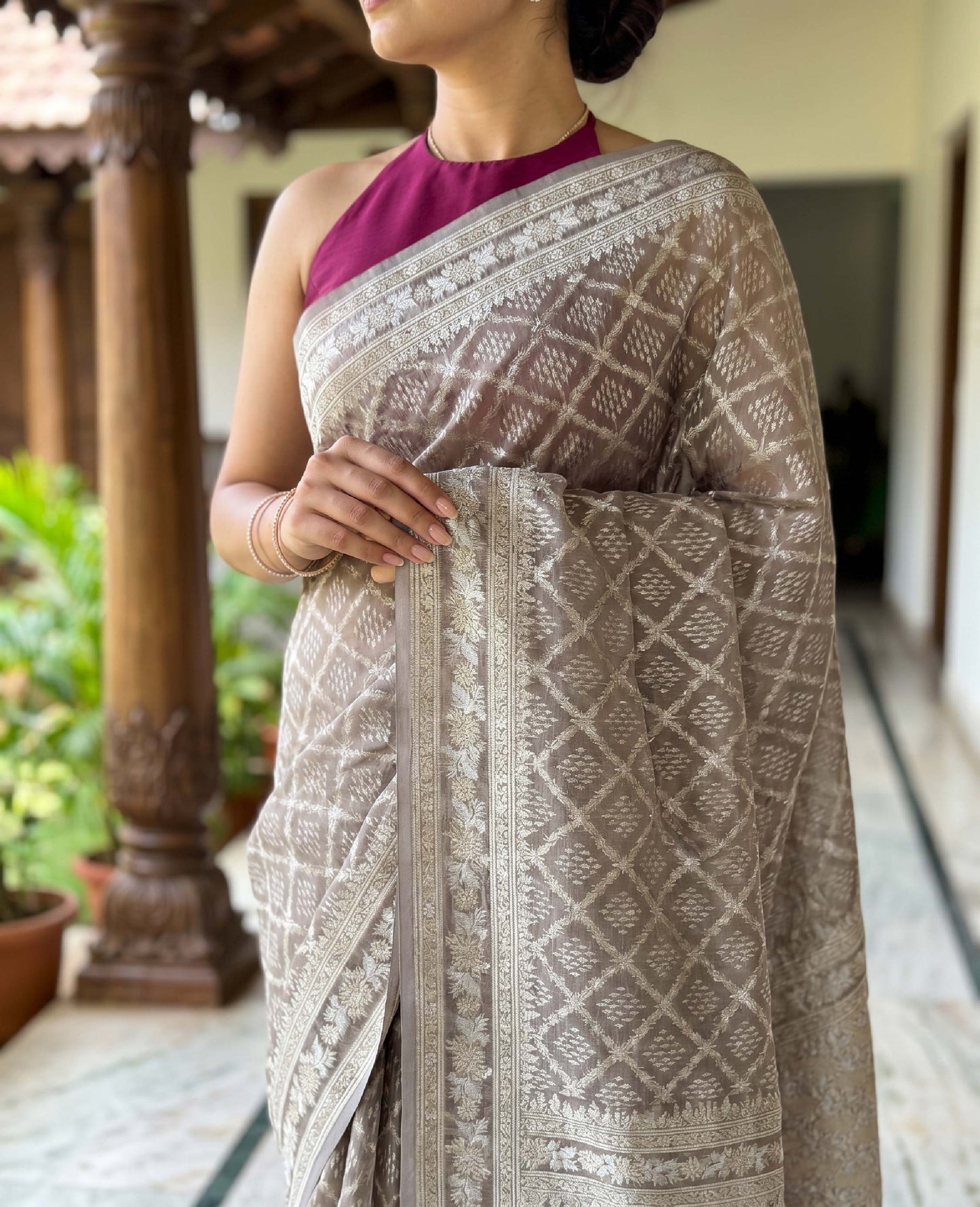 “Dhriti” Brown Cotton Banarasi Jamdani Handloom Saree