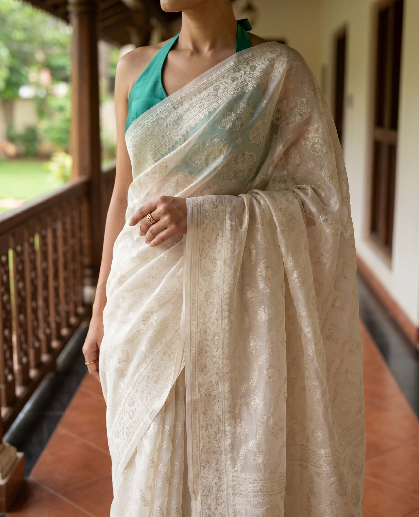 “Tanvi” Off-White Cotton Banarasi Jamdani Handloom Saree