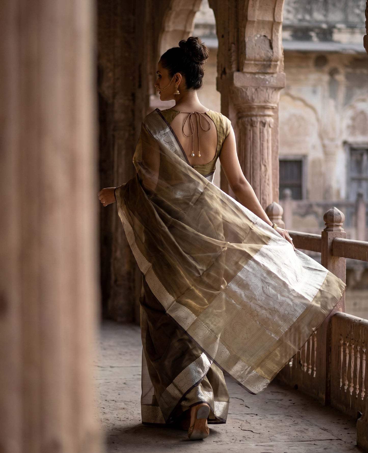 “Rohini” Dual-Tone Purple–Brown Pure Tissue Banarasi Handloom Saree