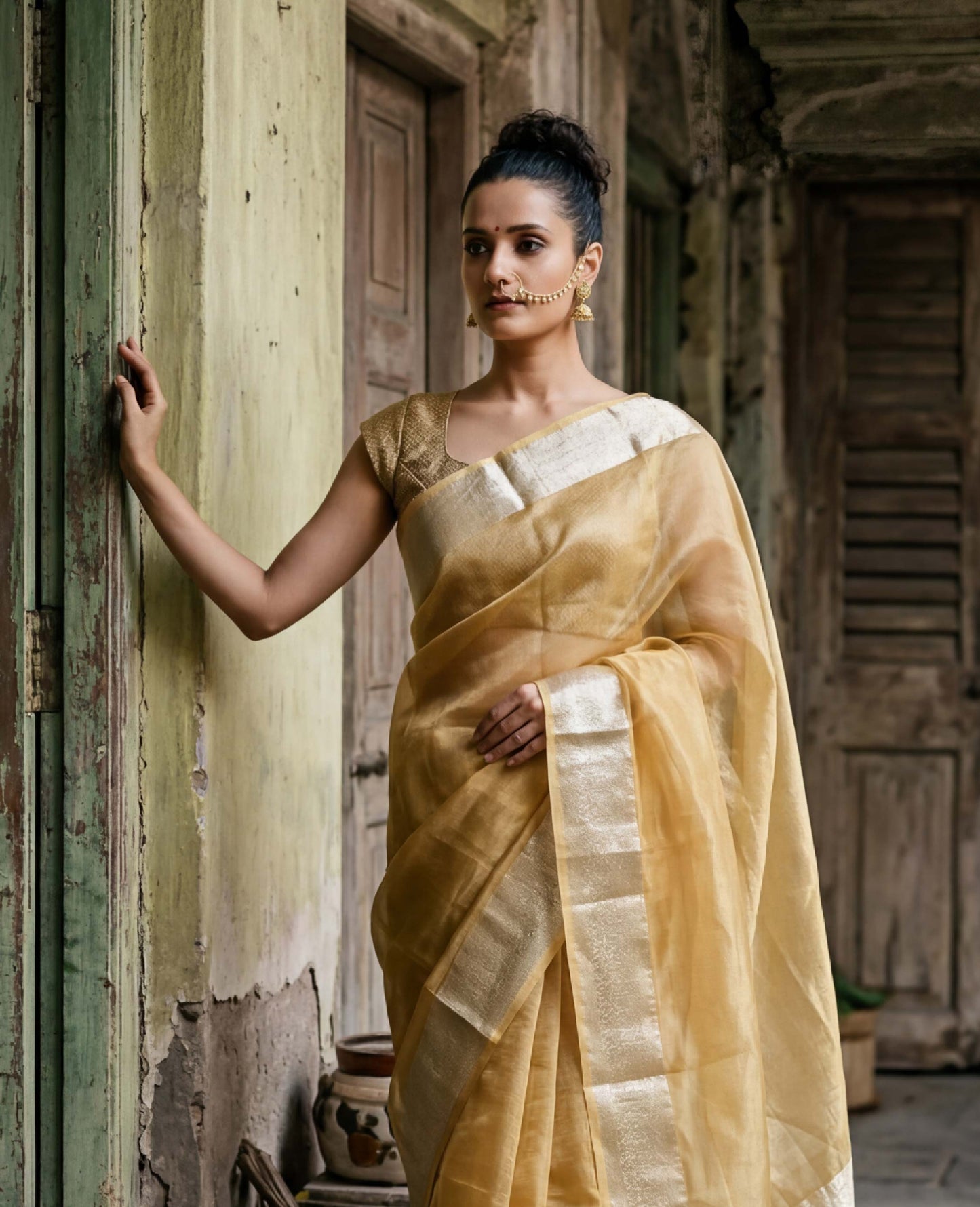 “Aahana” Yellow-Gold Pure Light Tissue Banarasi Handloom Saree