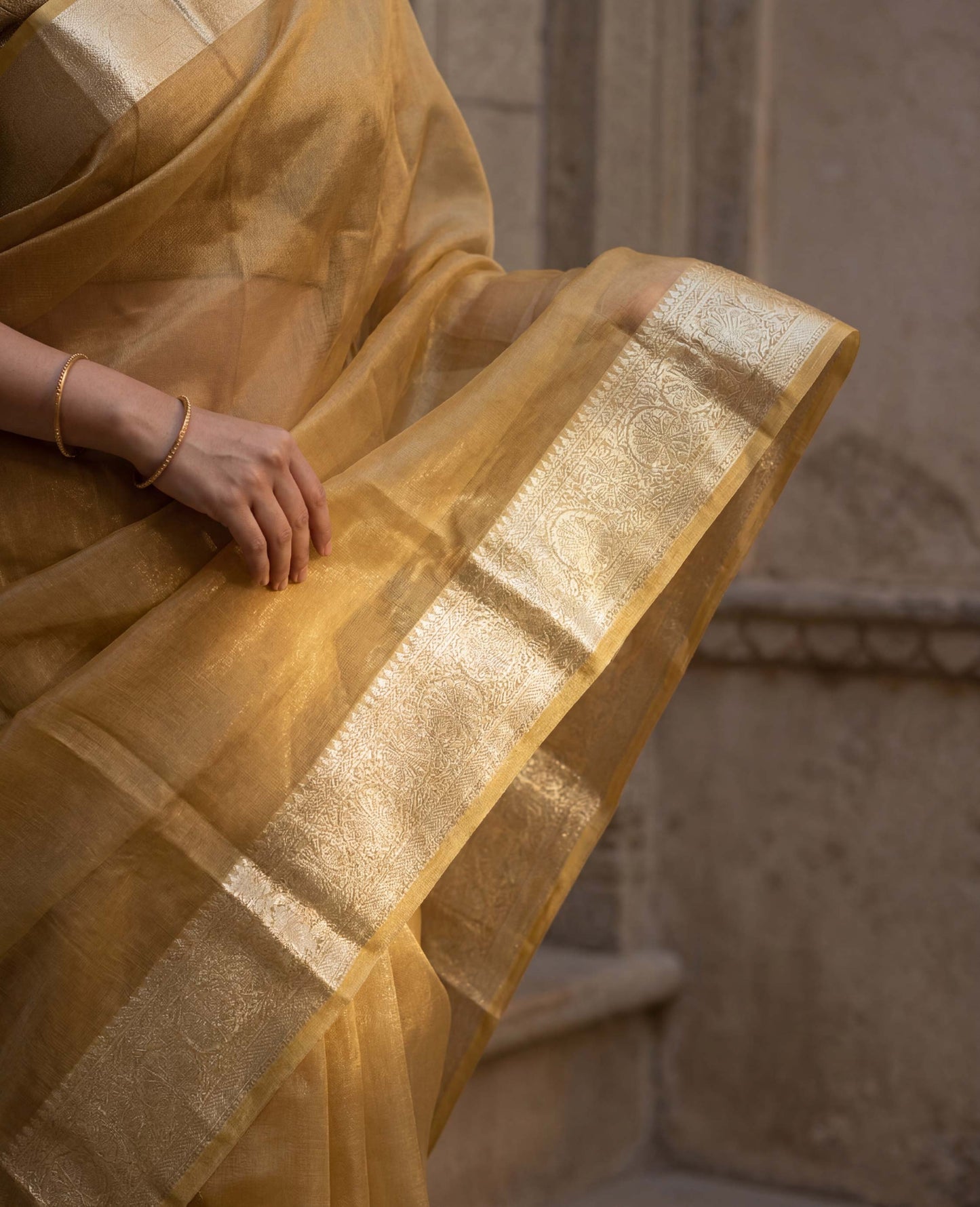 “Aahana” Yellow-Gold Pure Light Tissue Banarasi Handloom Saree