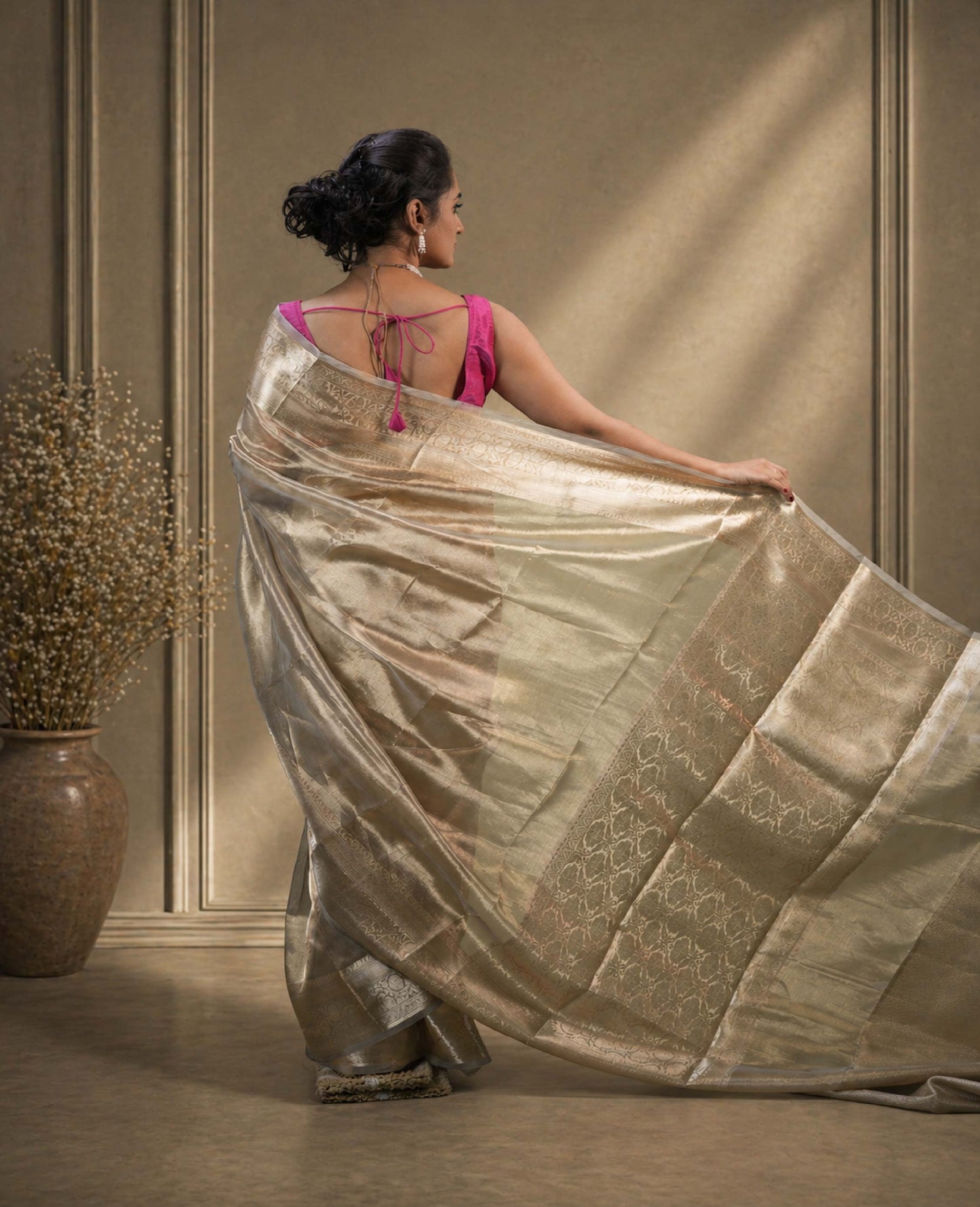 “Inaya” Pista-Gold Pure Tissue Banarasi Handloom Saree