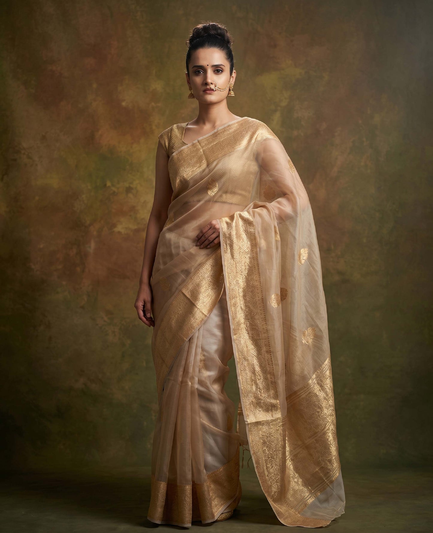 “Mehr” Gold Pure Tissue Banarasi Handloom Saree